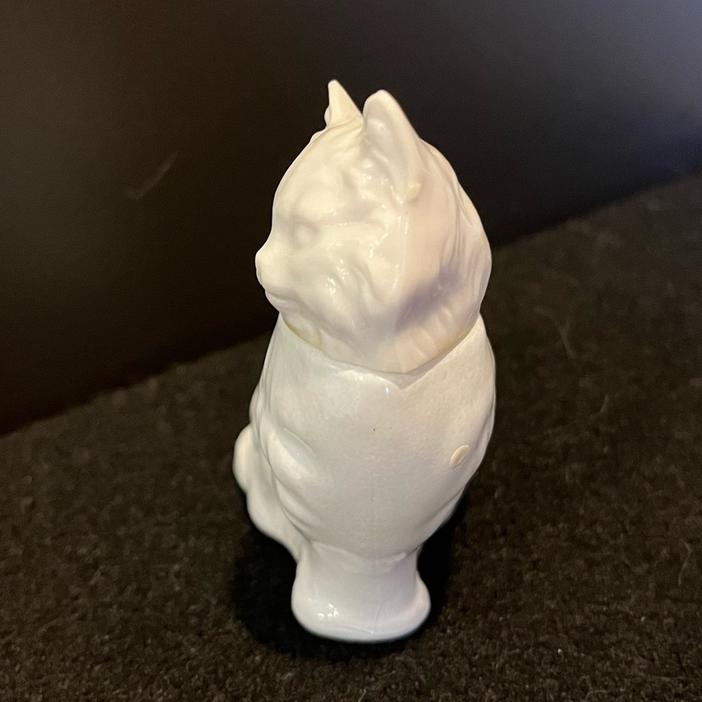 Avon White Cat Decanter Bottle Long Hair Fluffy White Cat Figurine - Picture 8 of 13